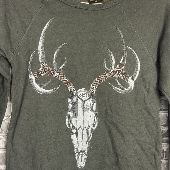 OBEY - Picture 2 of 5